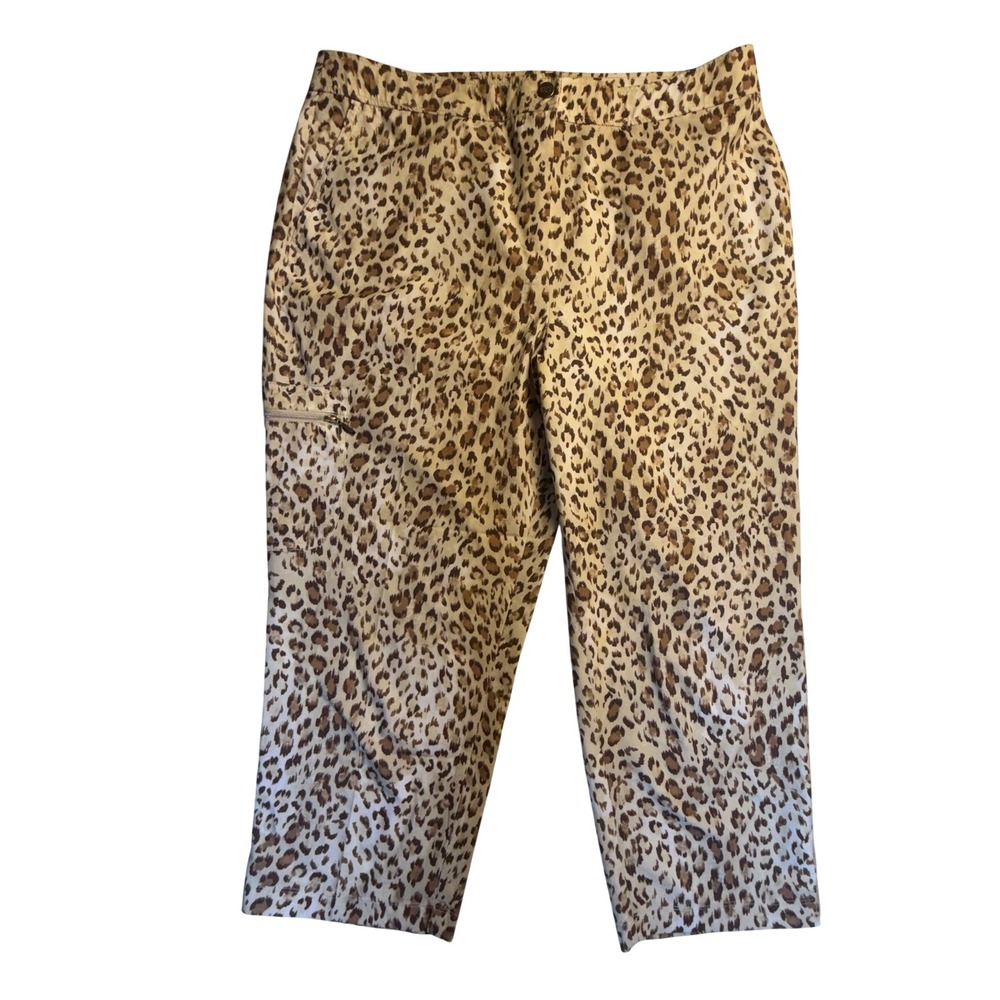 Chicos Zenergy Golf Leopard Print Crop Cargo Pants Women Size 1.5 L-2568